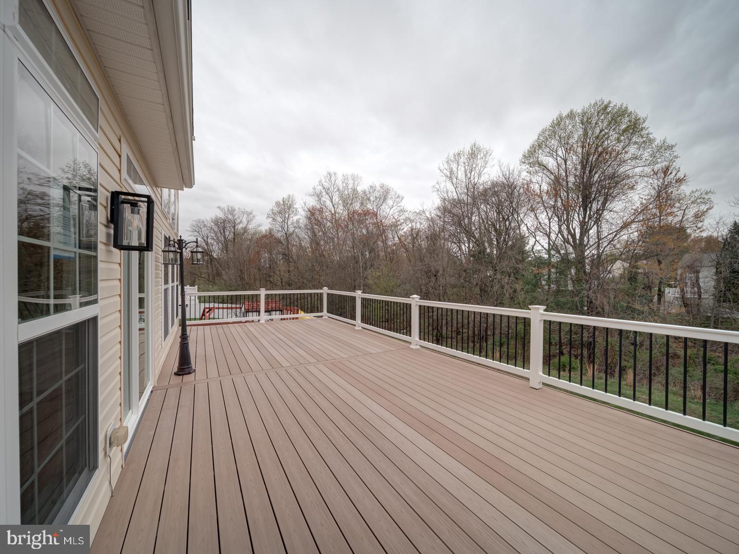 EAST VALLEY OAKS - Residential