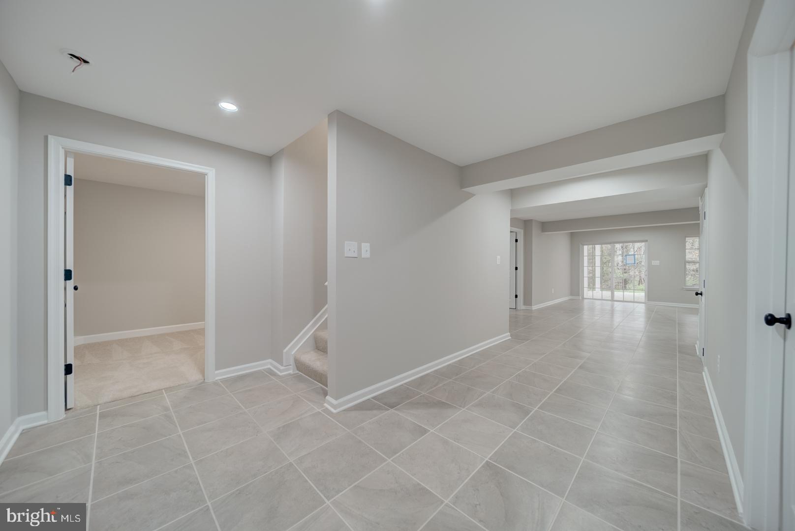 EAST VALLEY OAKS - Residential