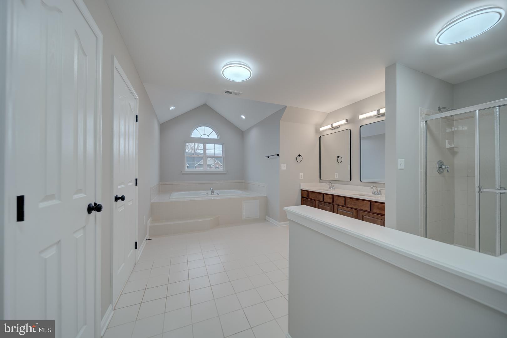 EAST VALLEY OAKS - Residential