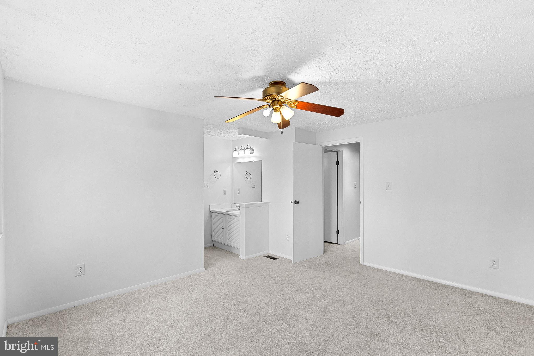 HERITAGE ESTATES - Residential Lease