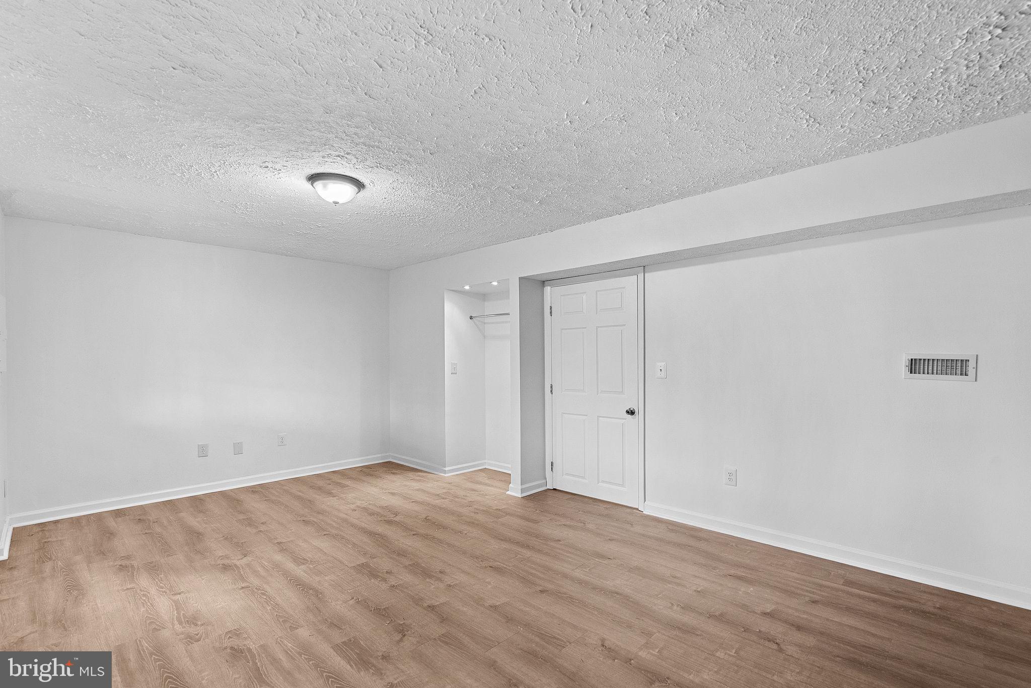 HERITAGE ESTATES - Residential Lease