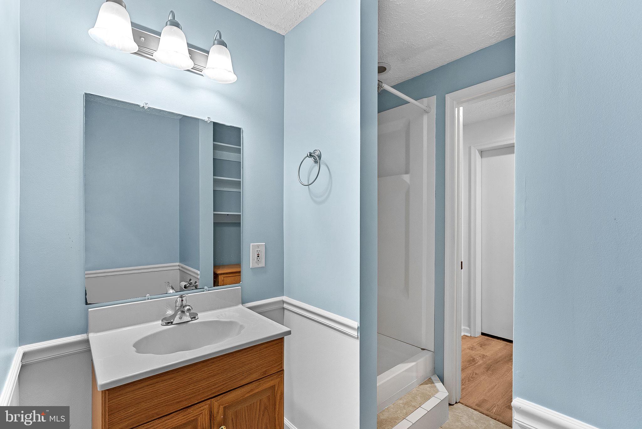 HERITAGE ESTATES - Residential Lease