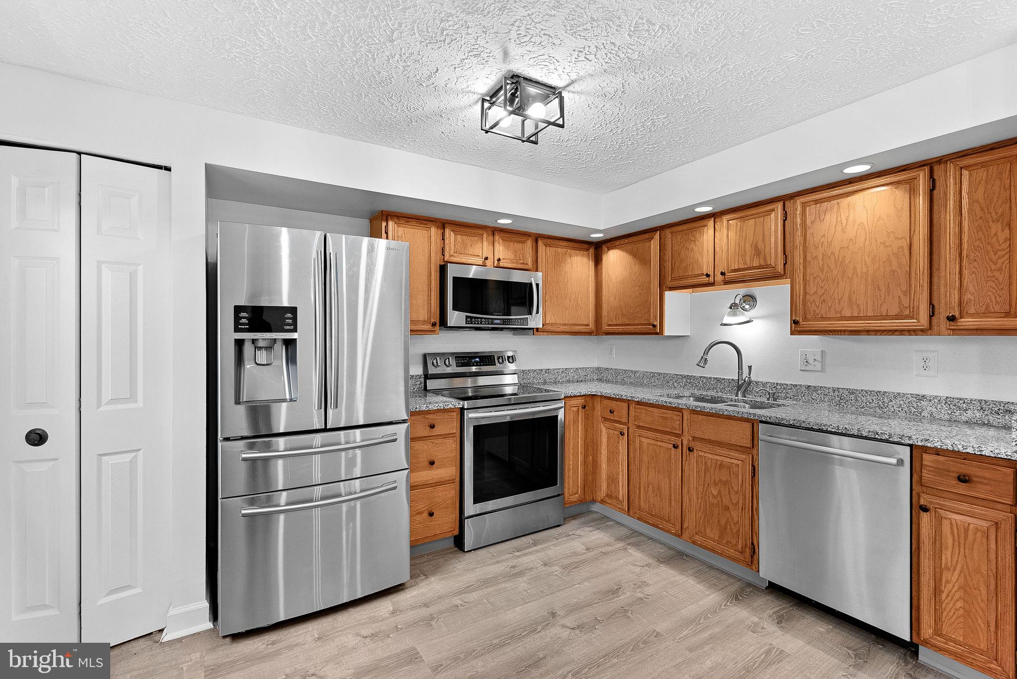 HERITAGE ESTATES - Residential Lease