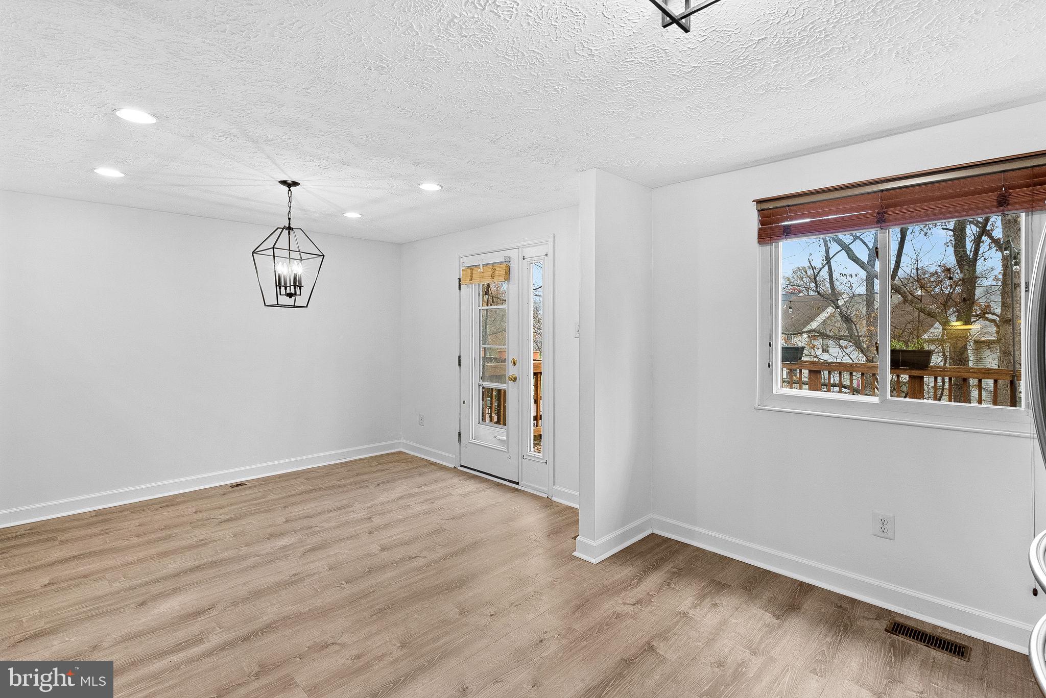 HERITAGE ESTATES - Residential Lease