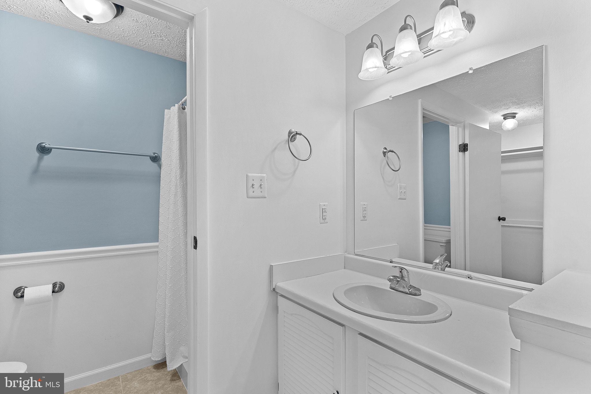 HERITAGE ESTATES - Residential Lease