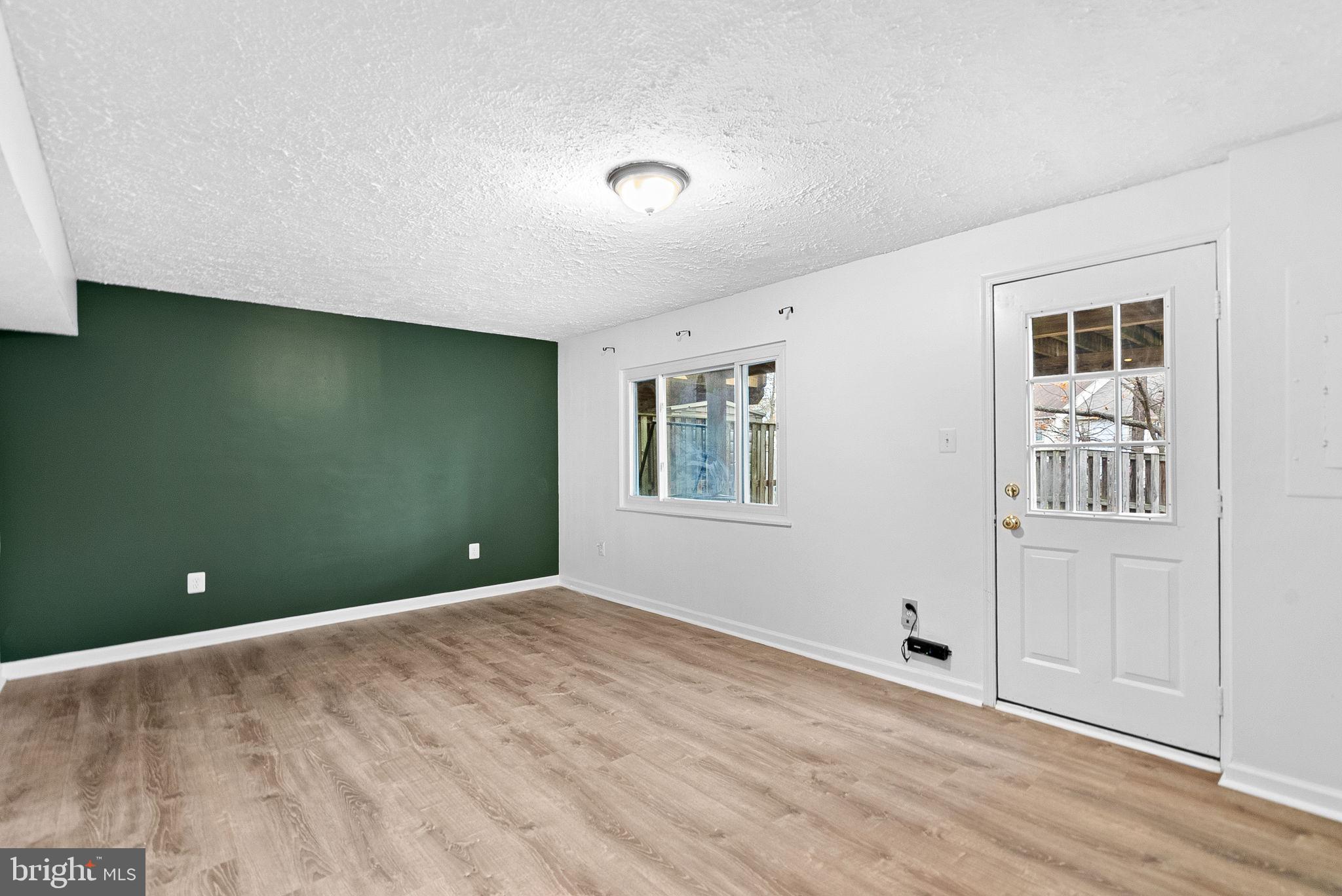 HERITAGE ESTATES - Residential Lease