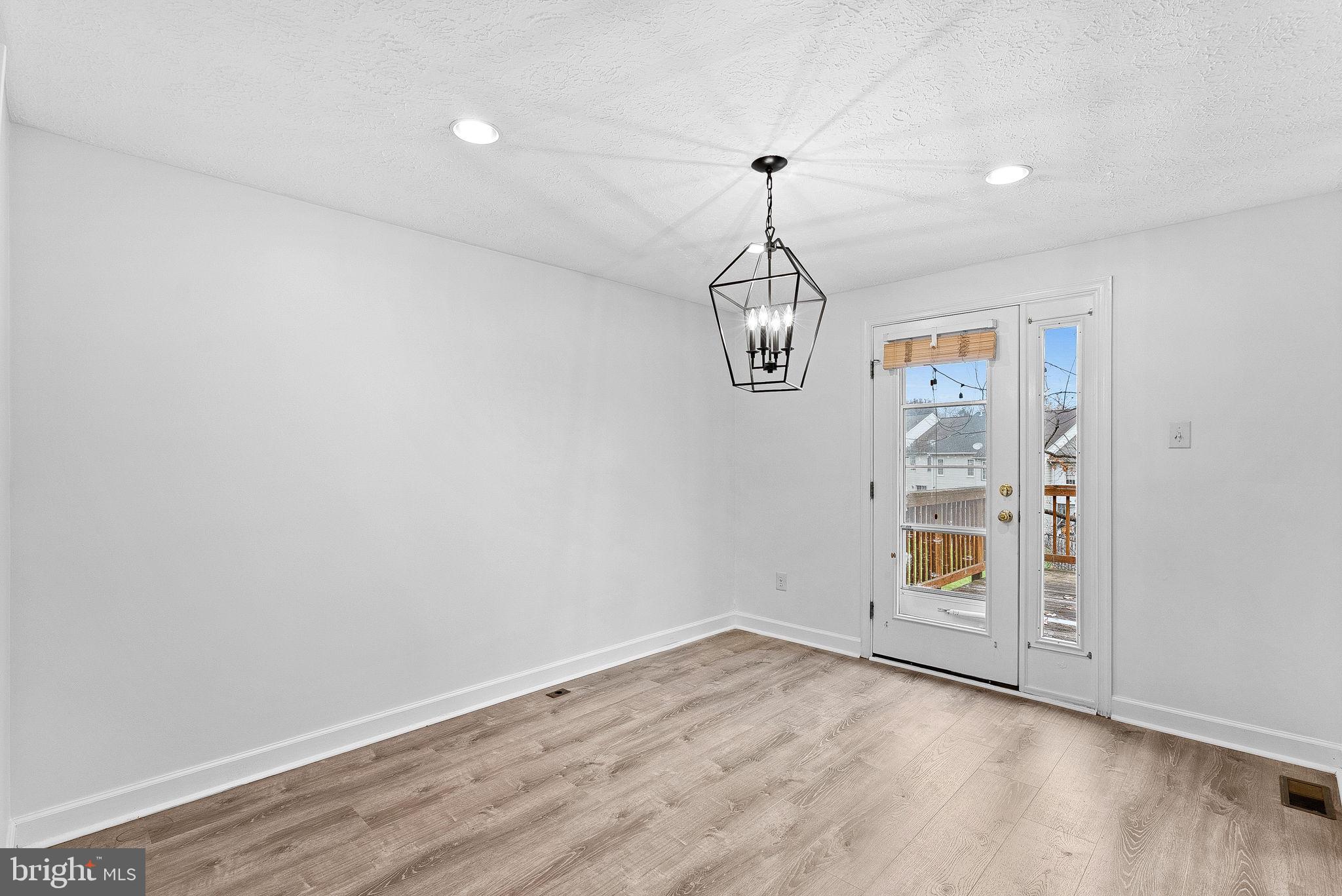 HERITAGE ESTATES - Residential Lease