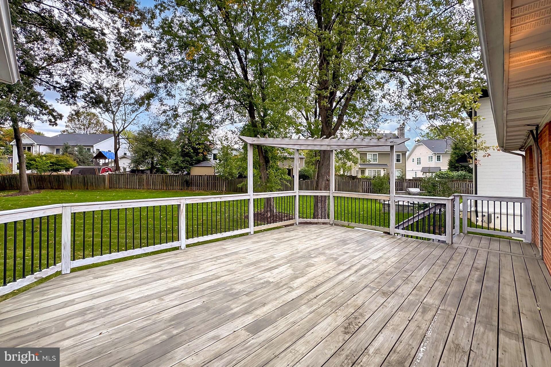 WEST MC LEAN - Residential