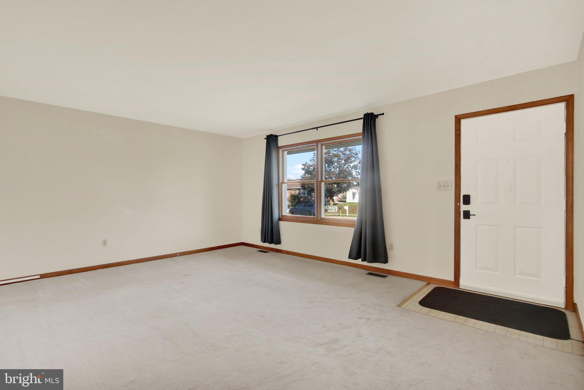 12 SYCAMORE LANE