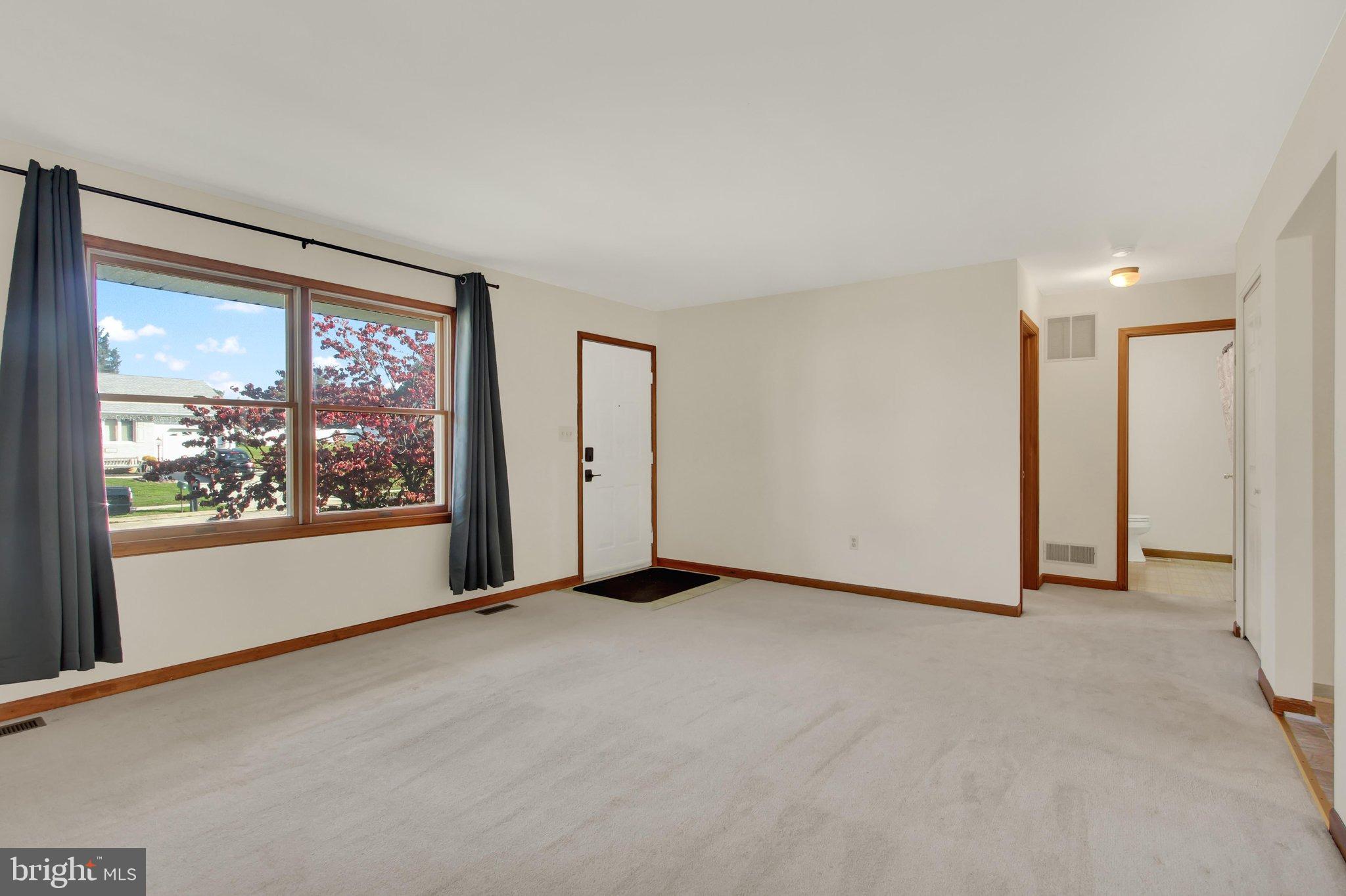12 SYCAMORE LANE