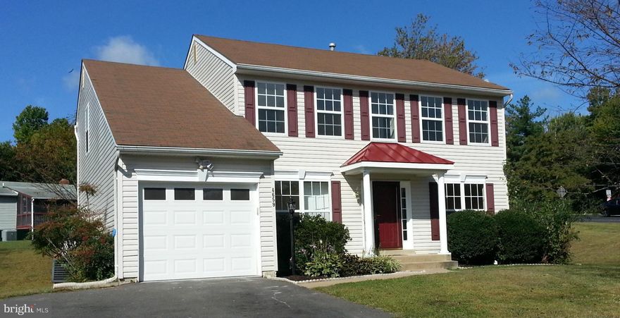 ***FINANCING FELT THROUGH ***BACK ON THE MARKET ***BEAUTIFUL UPGRADED COLONIAL ON A CORNER LOT WITH  GARAGE.  UPPER LEVEL 4 BEDROOMS, LOWER LEVEL FAMILY ROOM WITH ROOM AND FULL BATH. REDONE HARD WOOD FLOORS IN LIVING ROOM, FAMILY ROOM AND DINNING ROOM. BRAND NEW SS KITCHEN APPLIANCES, NEW CARPET IN BEDROOMS AND LOWER LEVEL. MUD ROOM OF GARAGE. DECK OFF FAMILY ROOM.