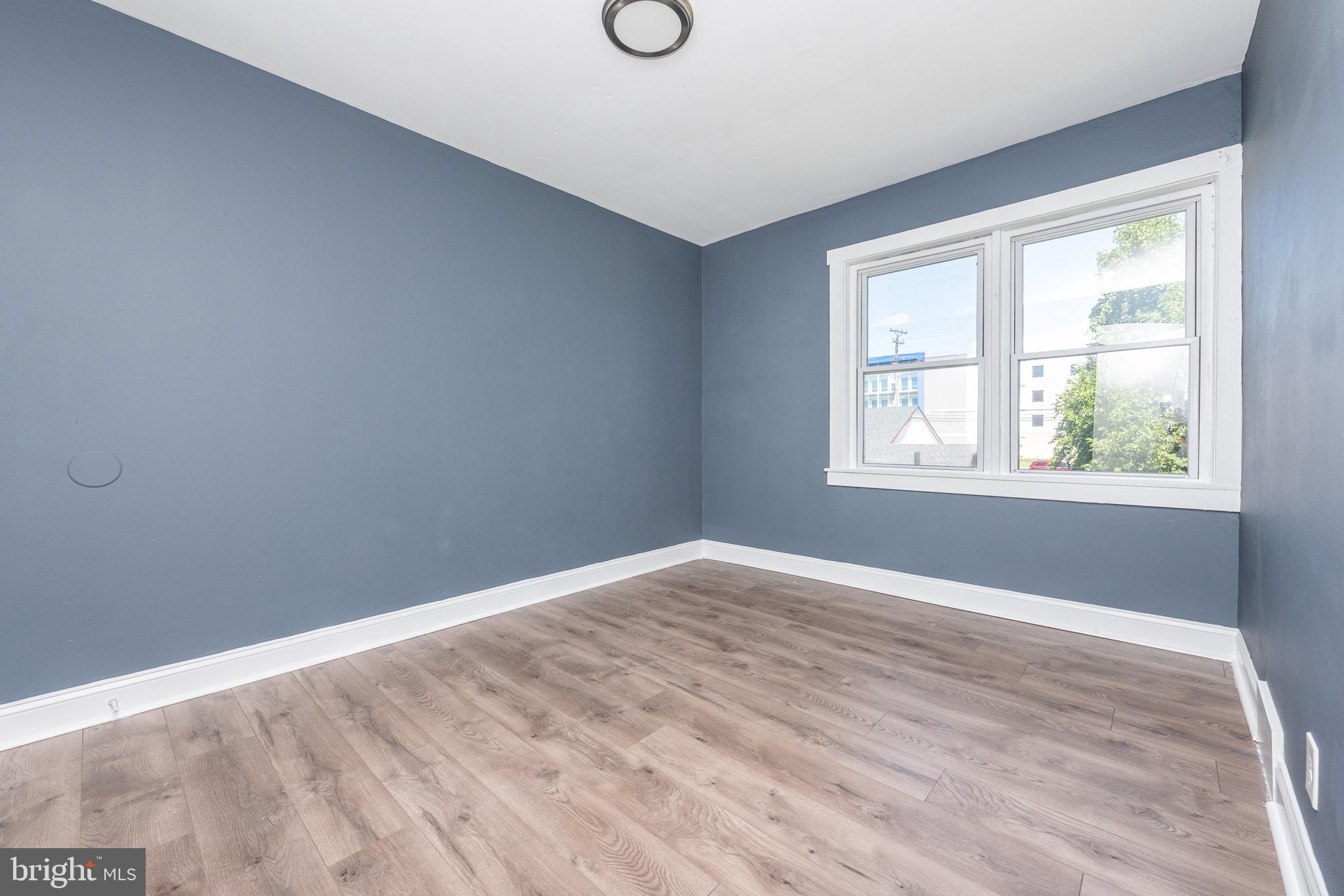 MIDDLE RIVER - Residential Lease