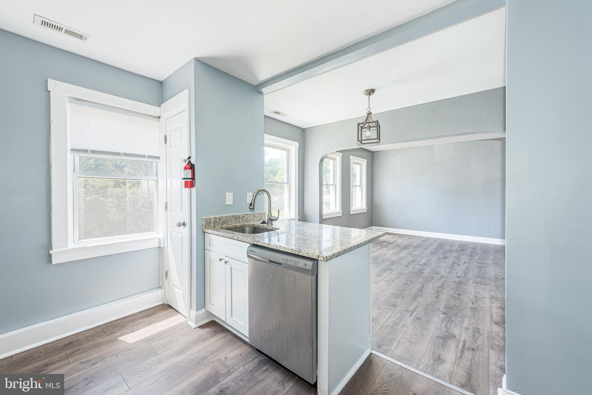 MIDDLE RIVER - Residential Lease