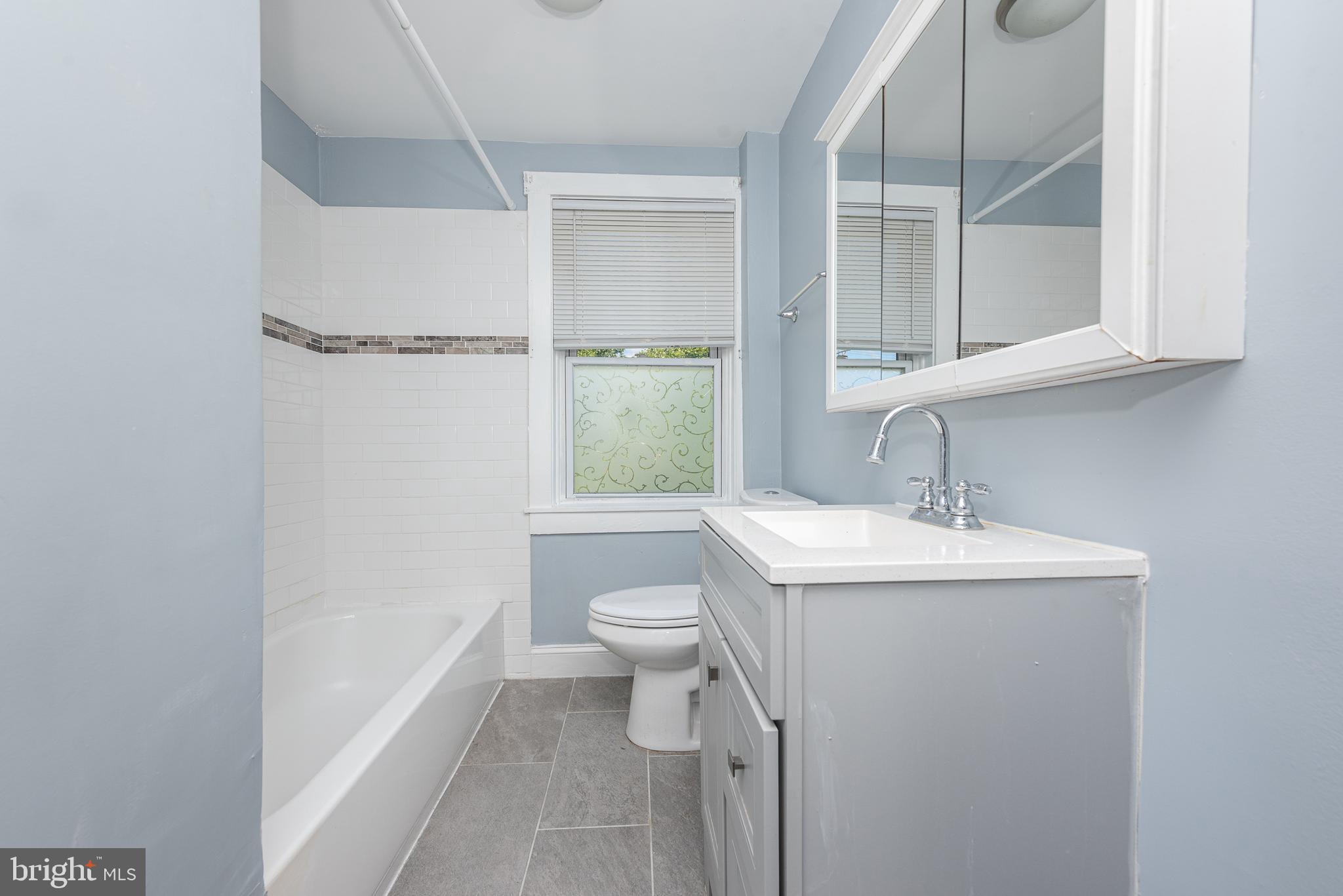 MIDDLE RIVER - Residential Lease