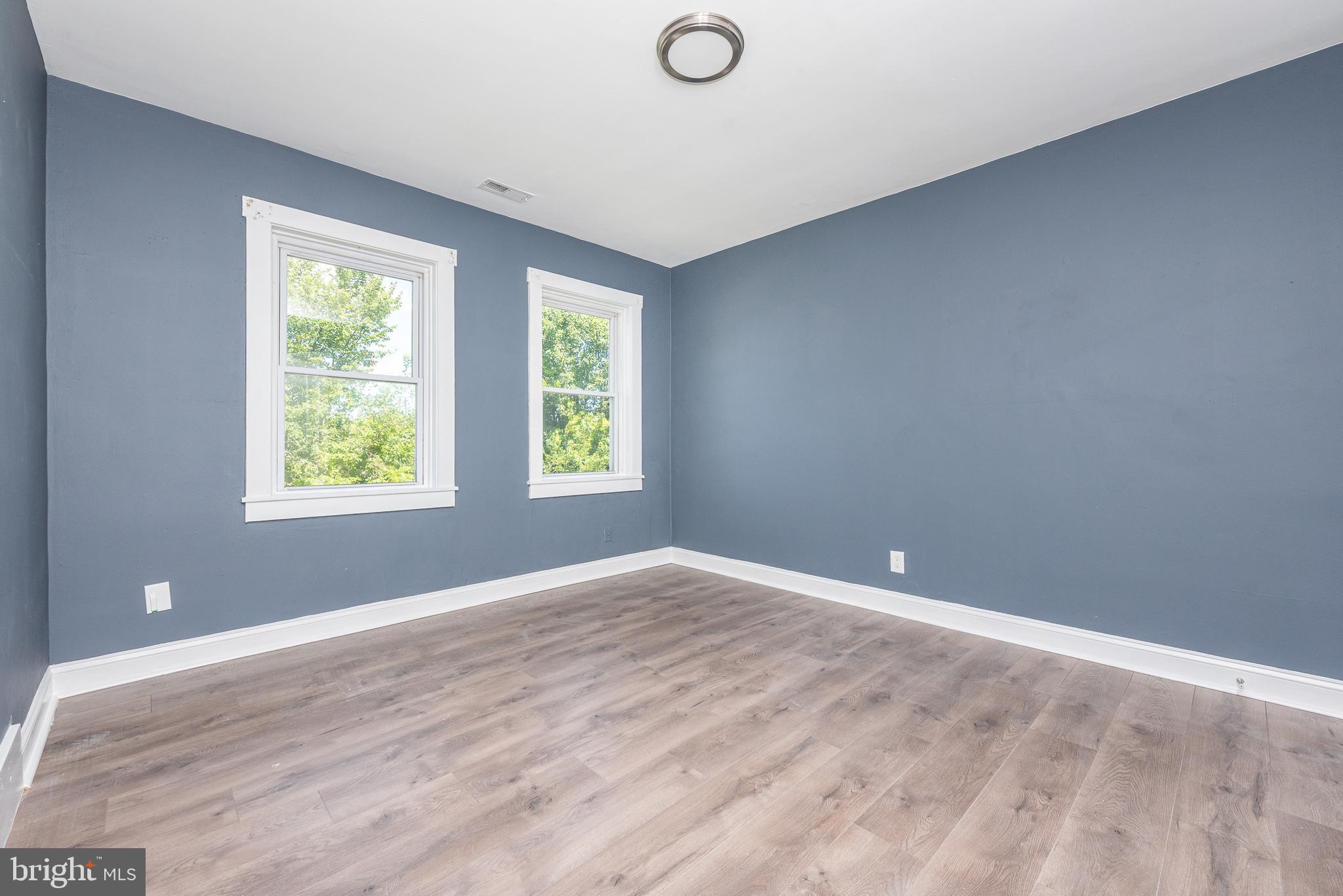 MIDDLE RIVER - Residential Lease