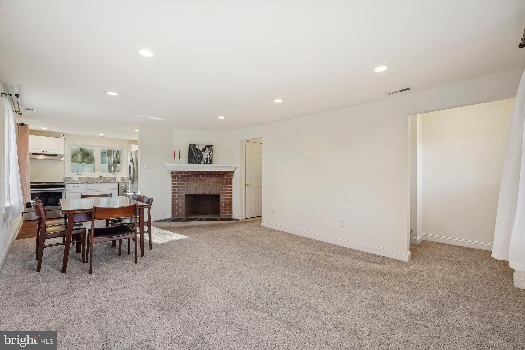 HUNTERS RUN - Residential