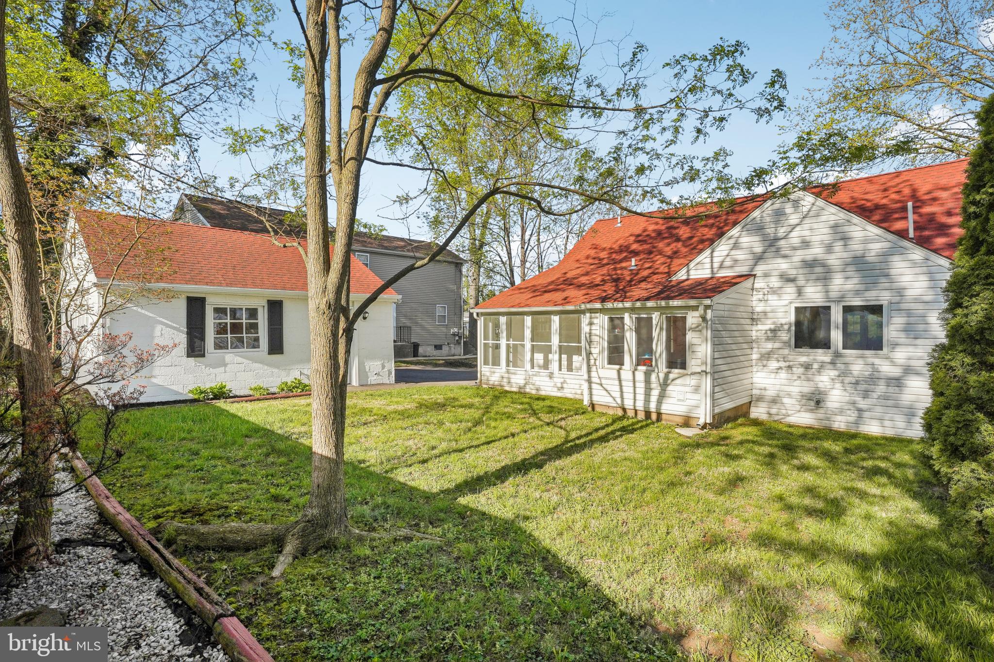 HUNTERS RUN - Residential