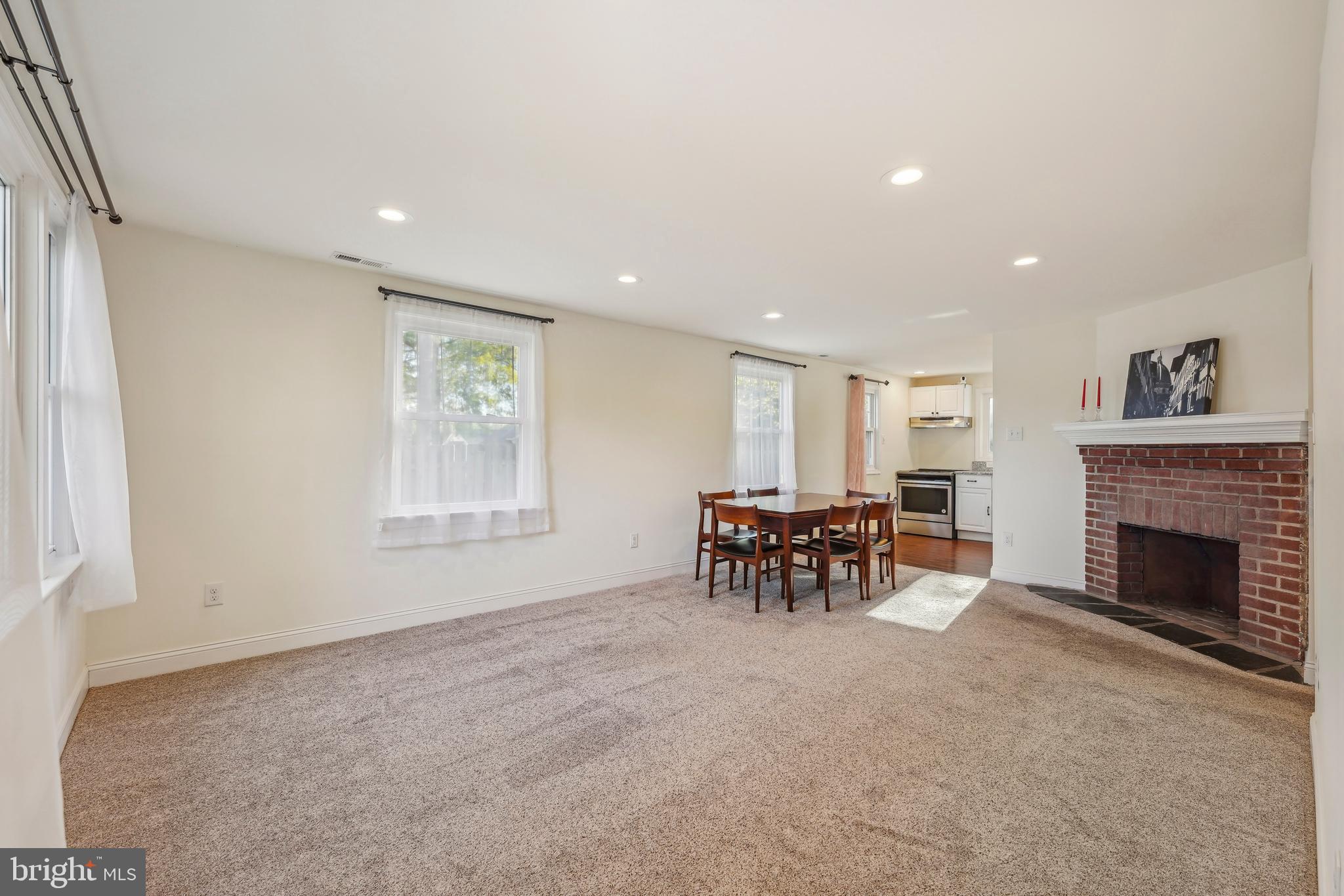 HUNTERS RUN - Residential