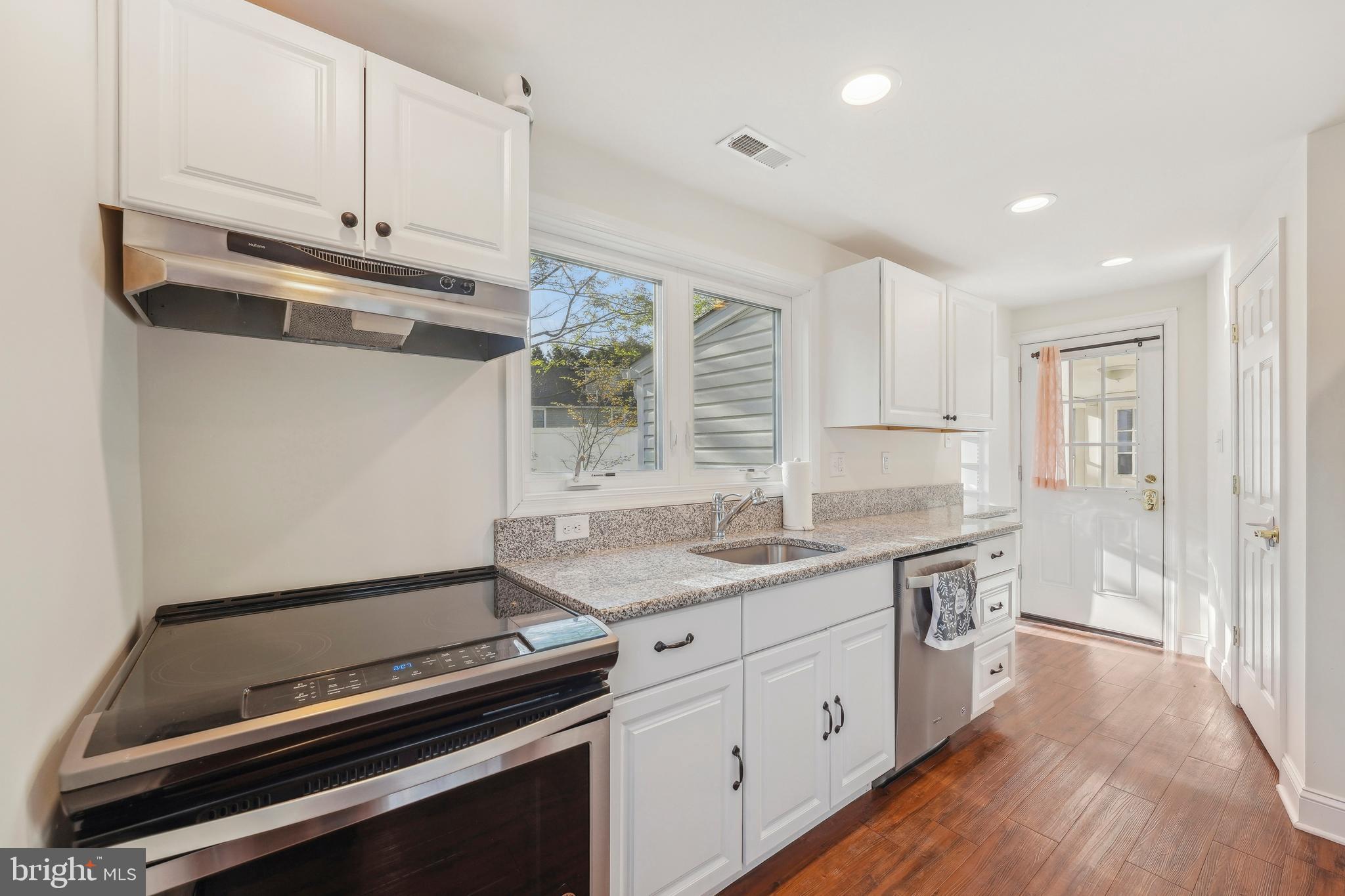 HUNTERS RUN - Residential