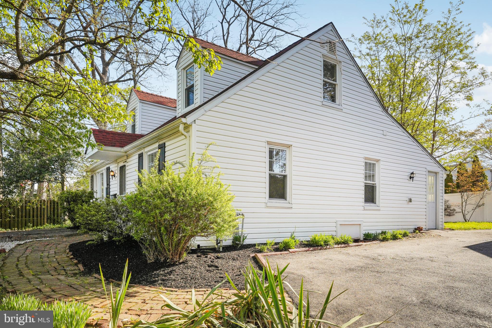 HUNTERS RUN - Residential