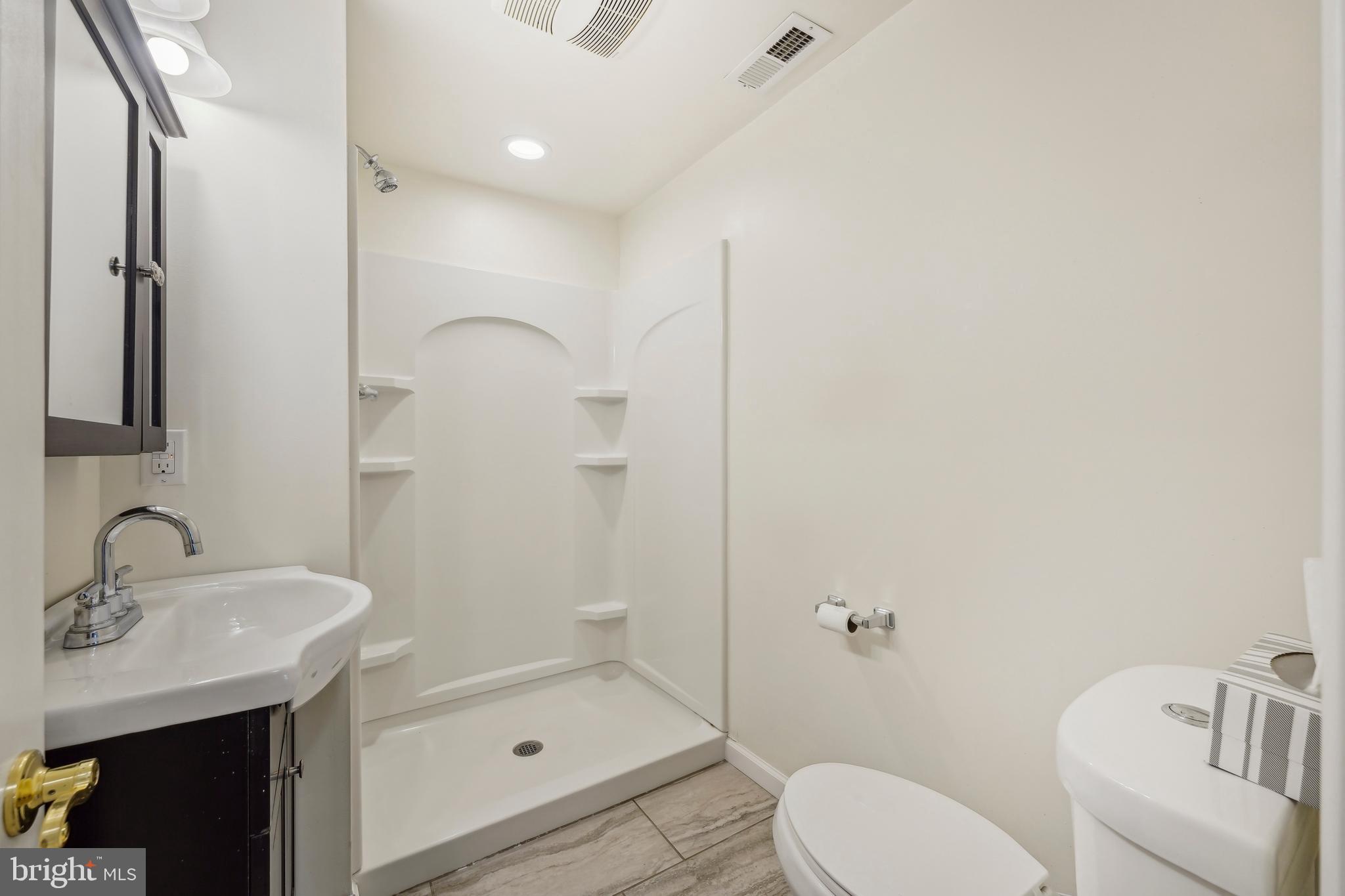 HUNTERS RUN - Residential