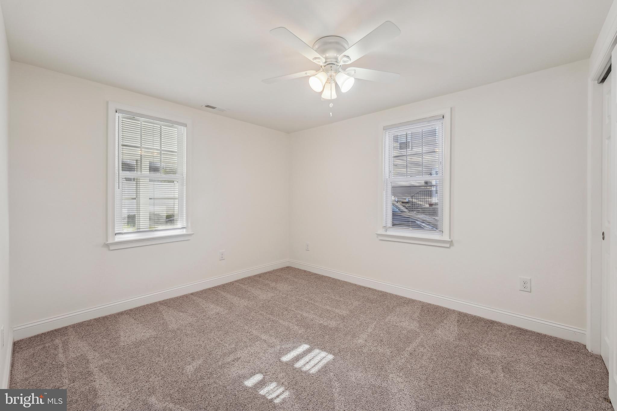 HUNTERS RUN - Residential