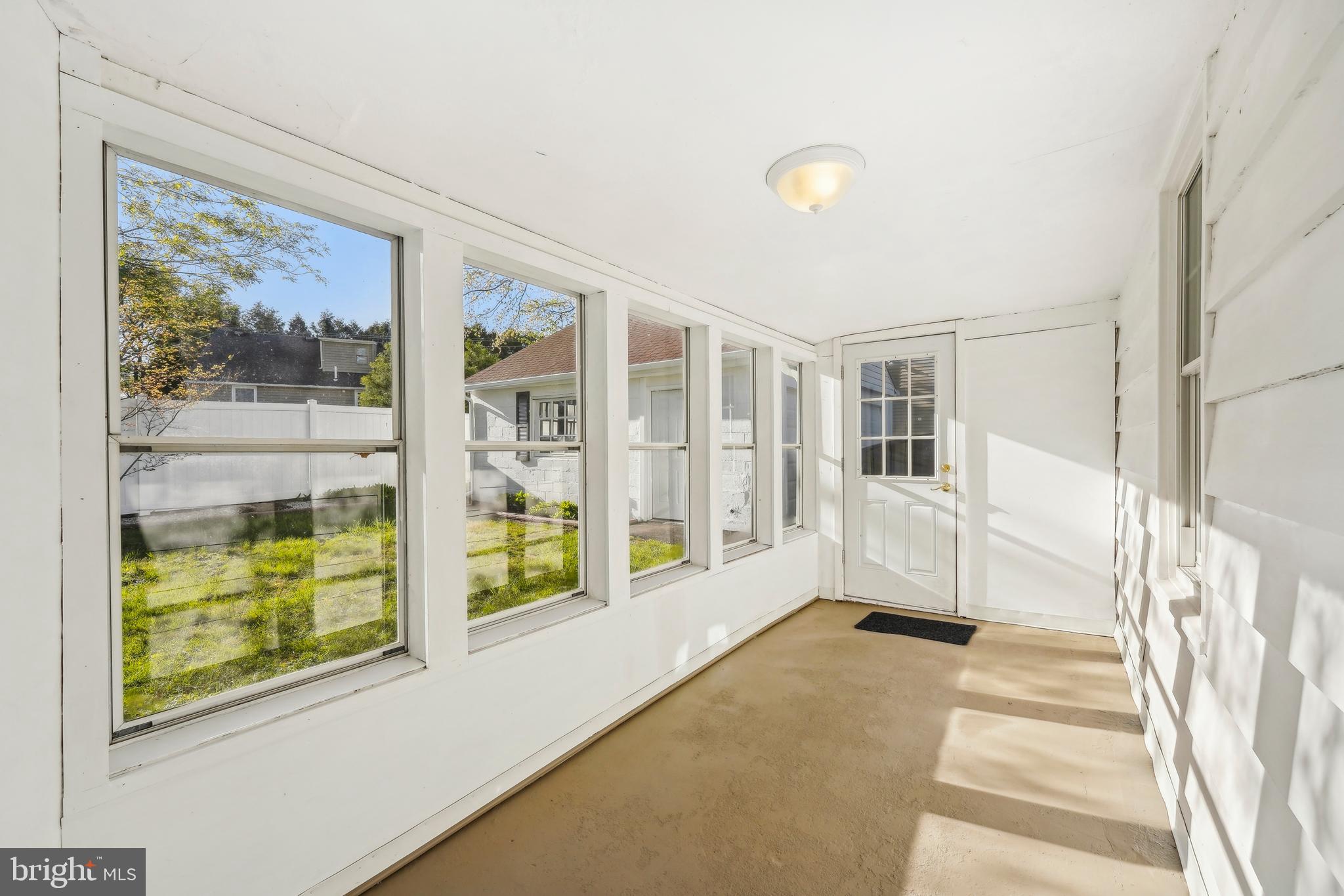 HUNTERS RUN - Residential