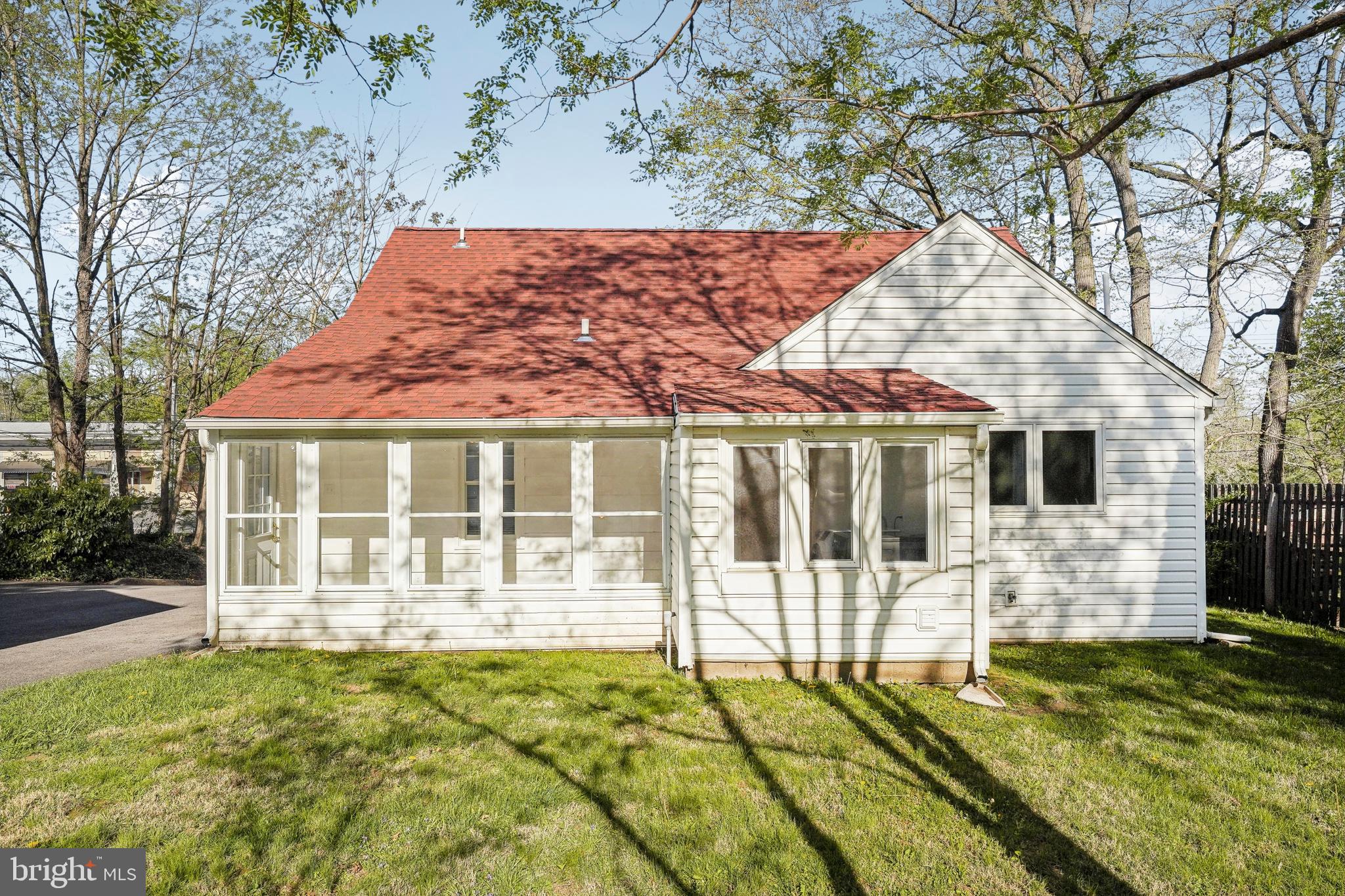 HUNTERS RUN - Residential