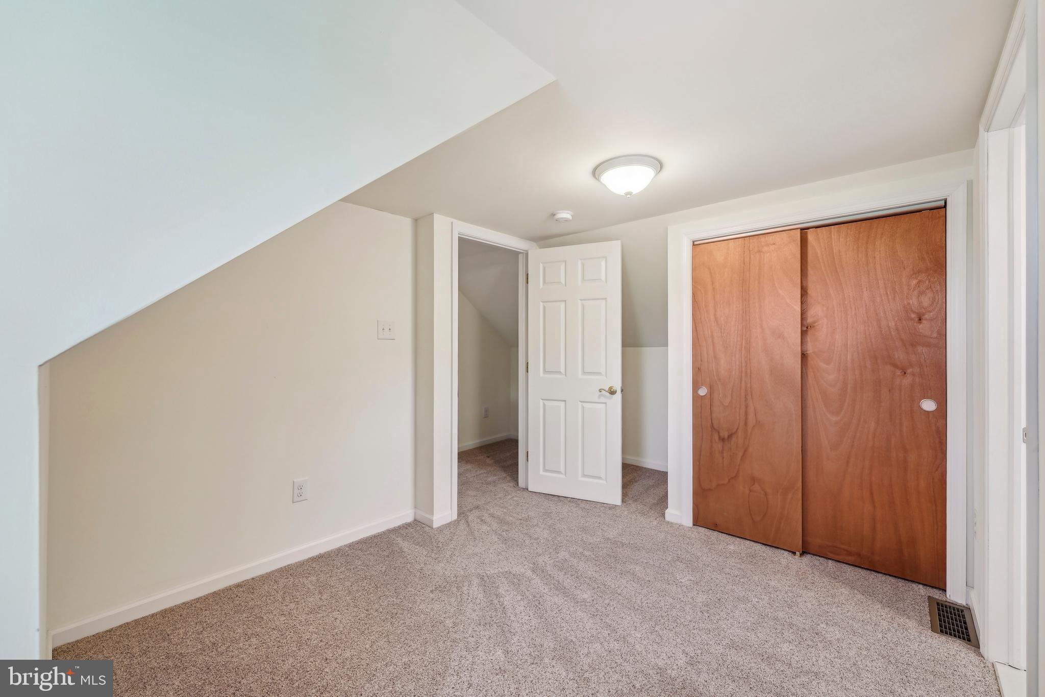 HUNTERS RUN - Residential