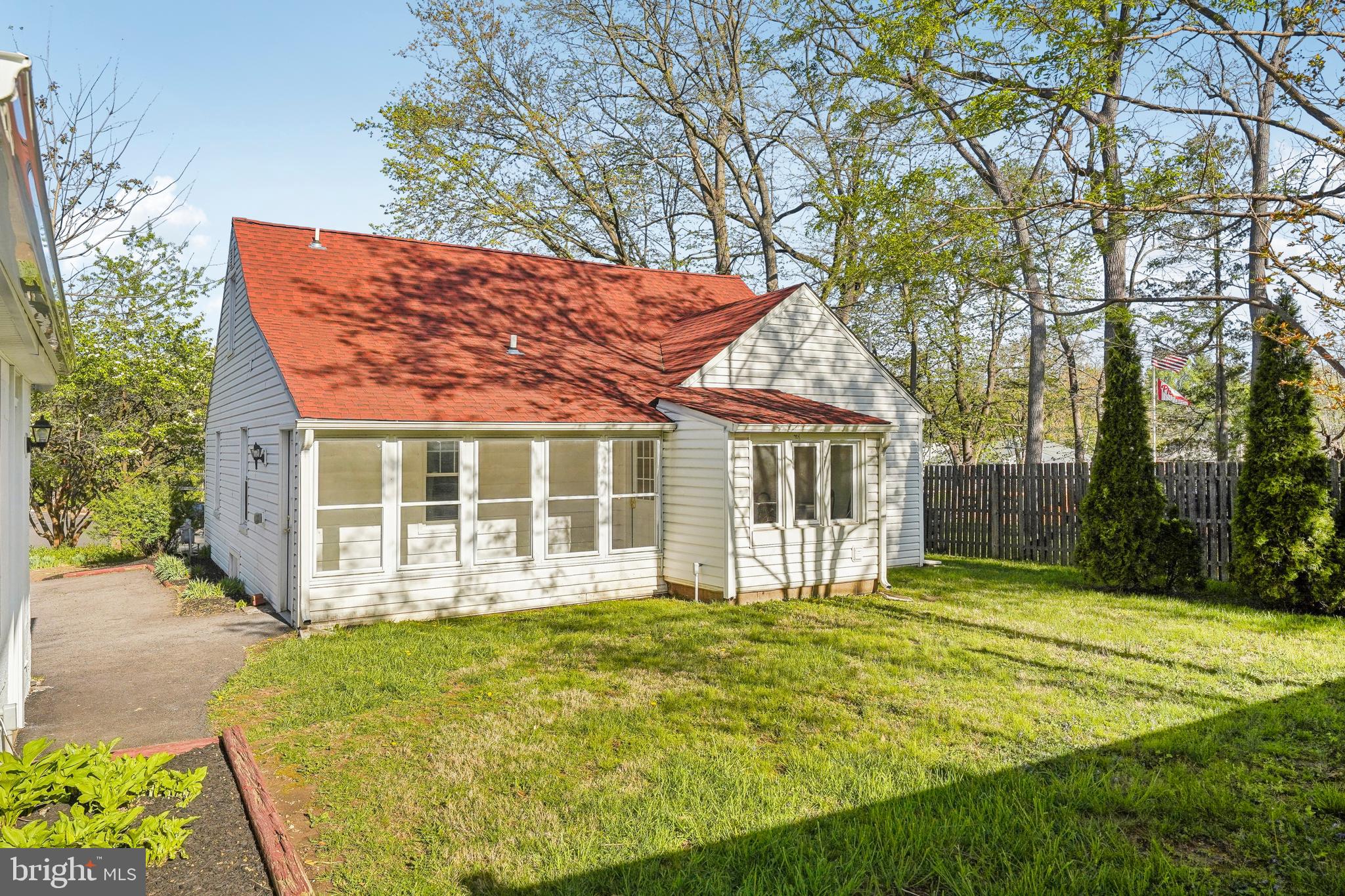 HUNTERS RUN - Residential