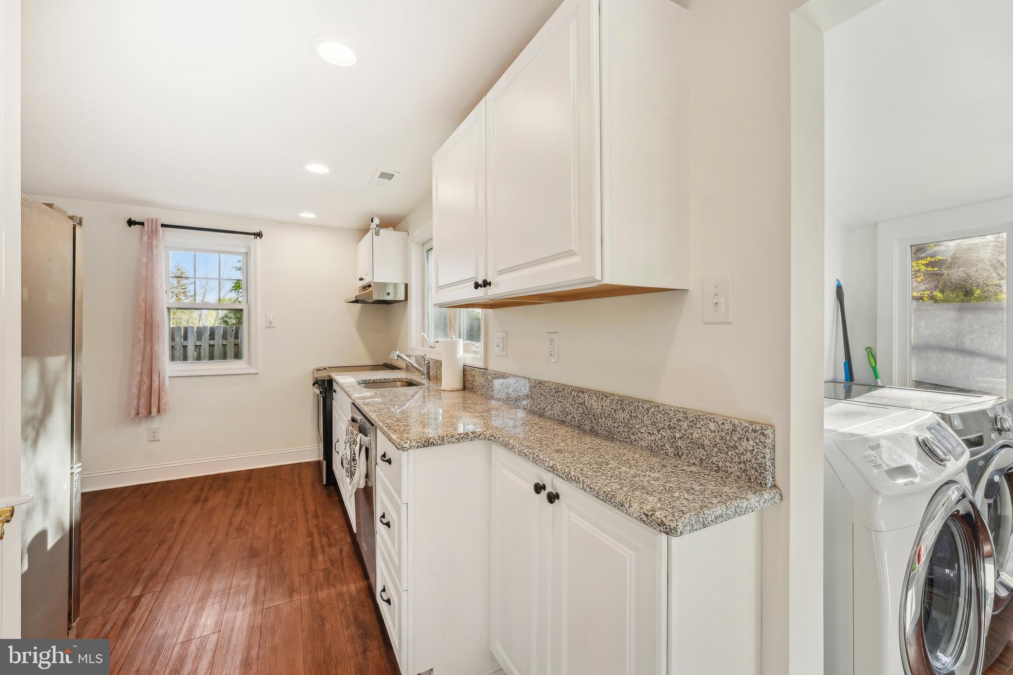 HUNTERS RUN - Residential