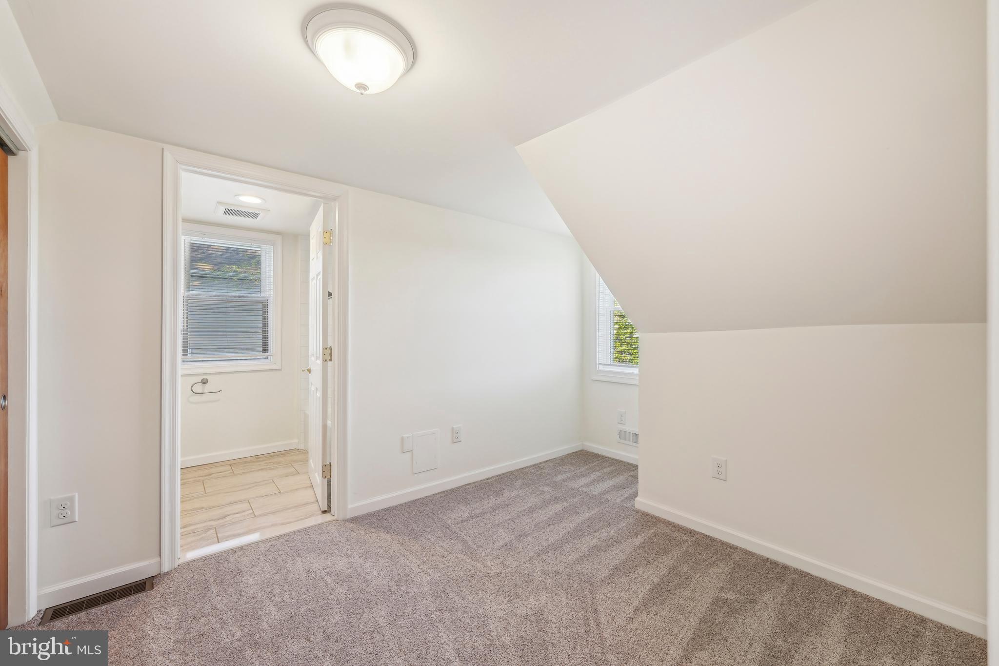 HUNTERS RUN - Residential