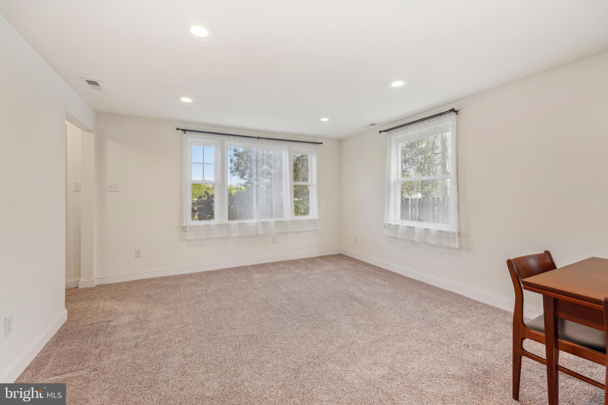 HUNTERS RUN - Residential