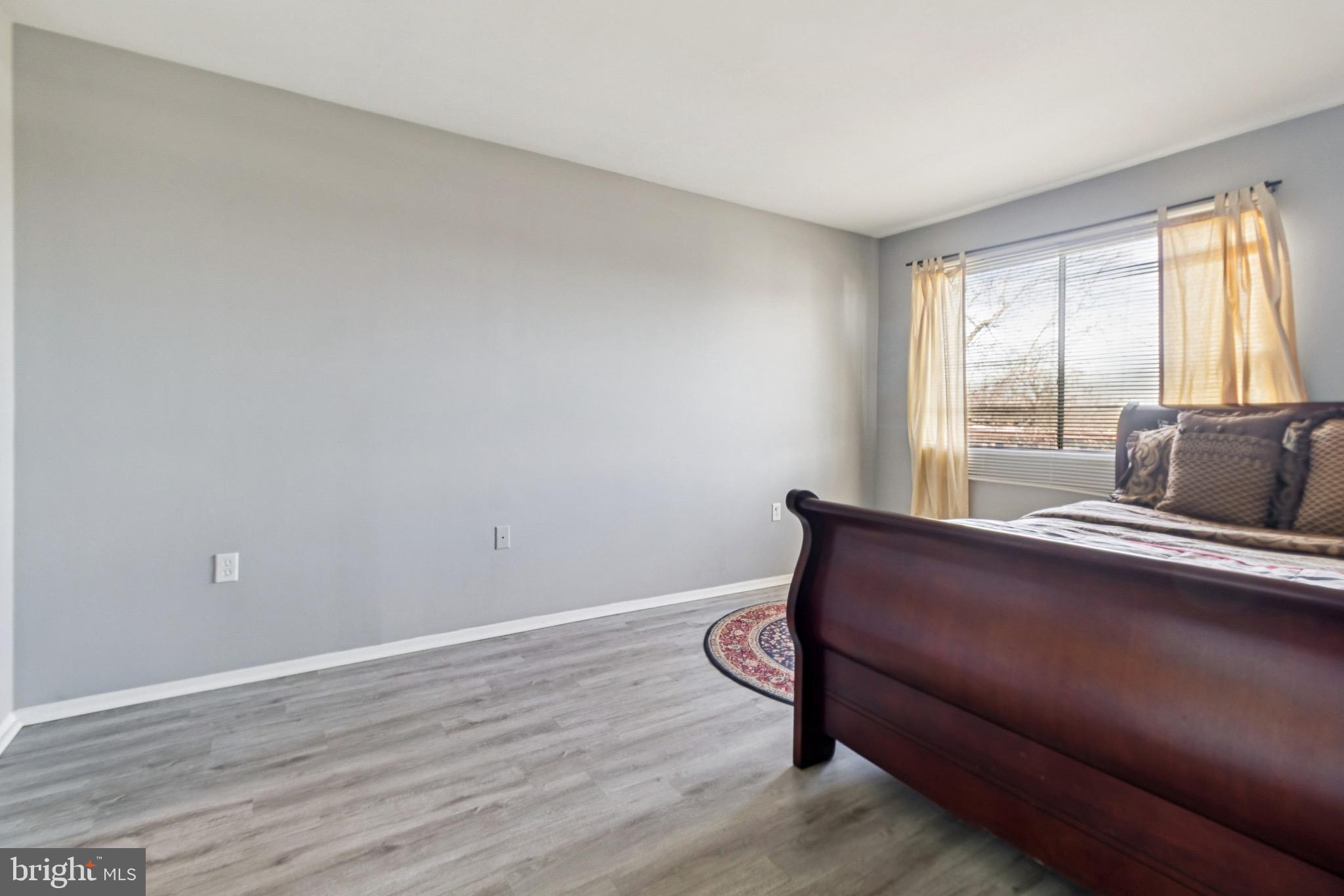 OCCOQUAN RIDGE CONDO - Residential