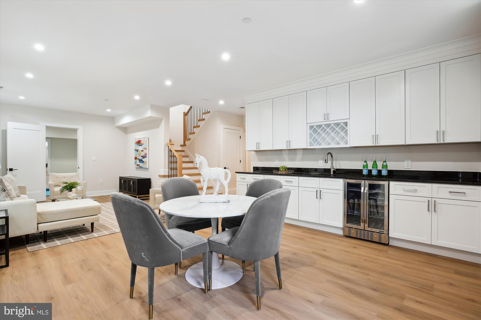 KENSINGTON HEIGHTS - Residential
