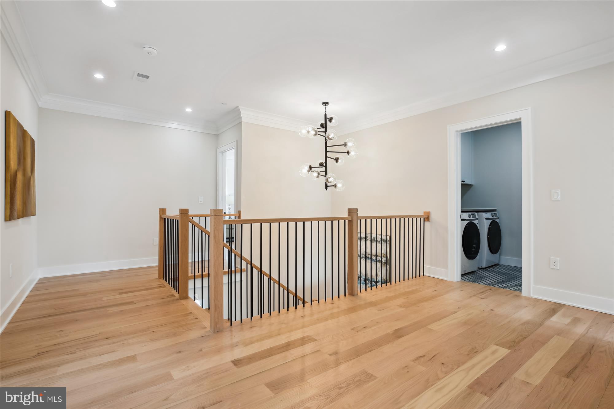 KENSINGTON HEIGHTS - Residential