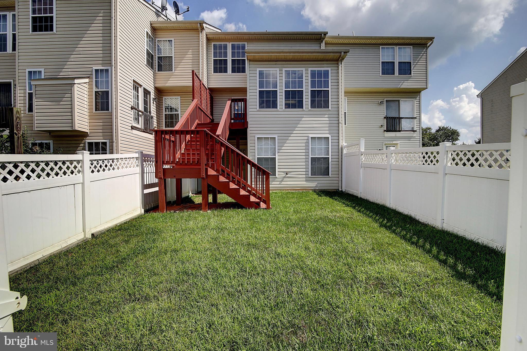 LAKELAND PLACE - Residential