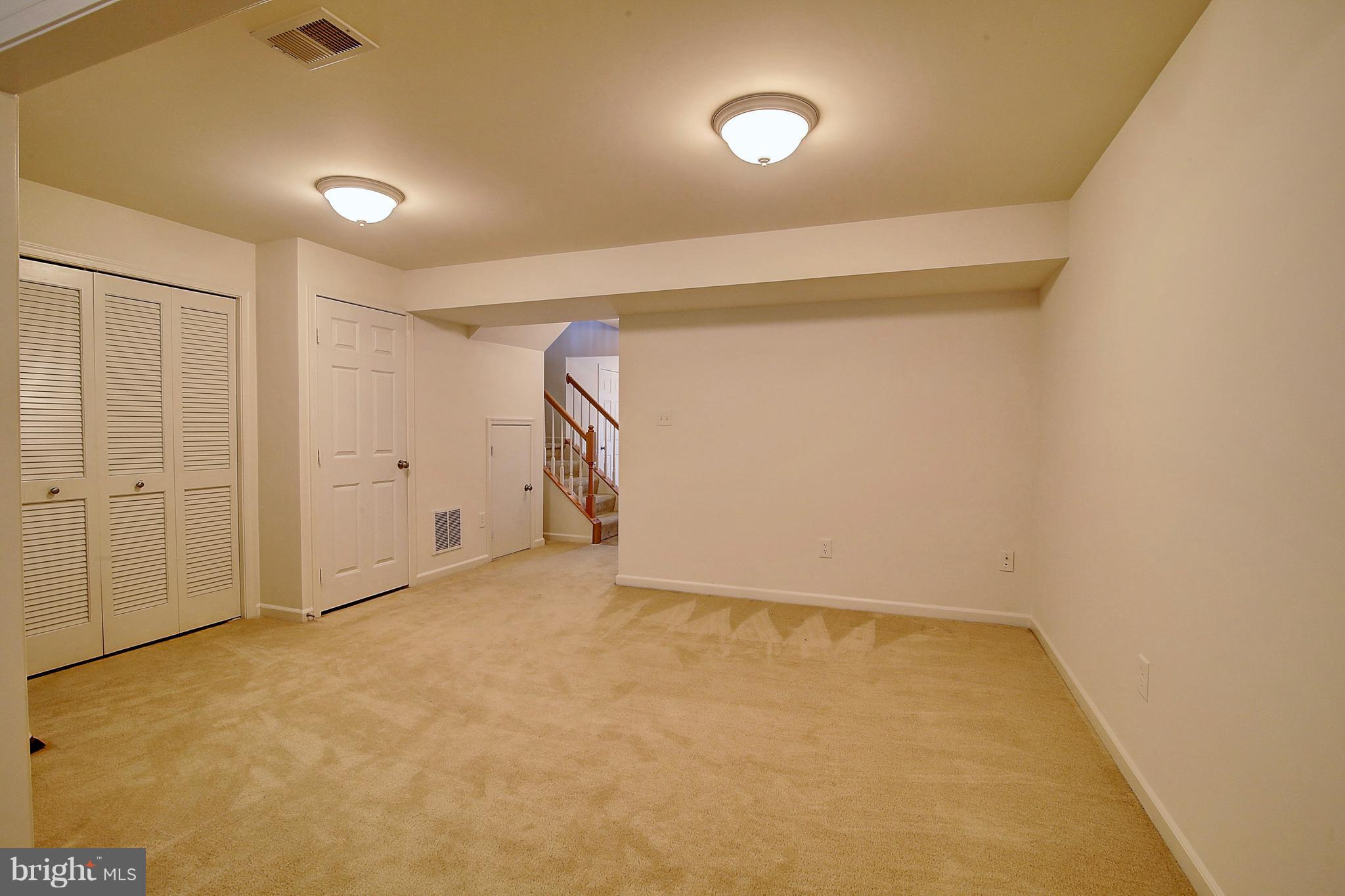 LAKELAND PLACE - Residential