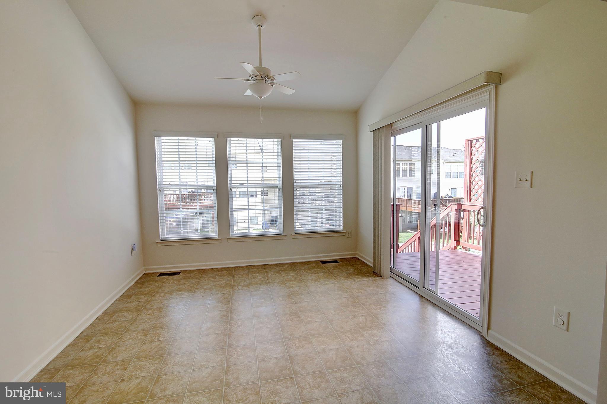 LAKELAND PLACE - Residential