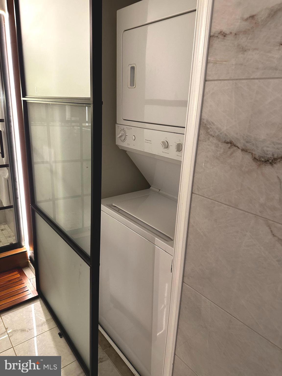 MERCER - Residential Lease