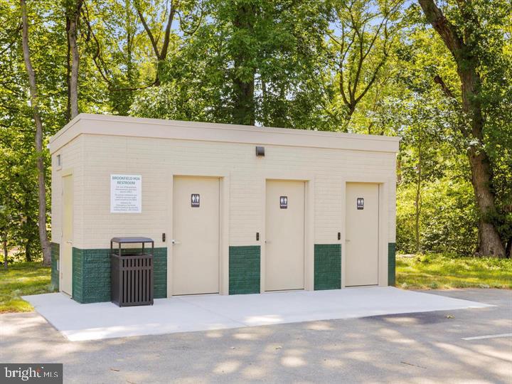 BROOKFIELD - Residential