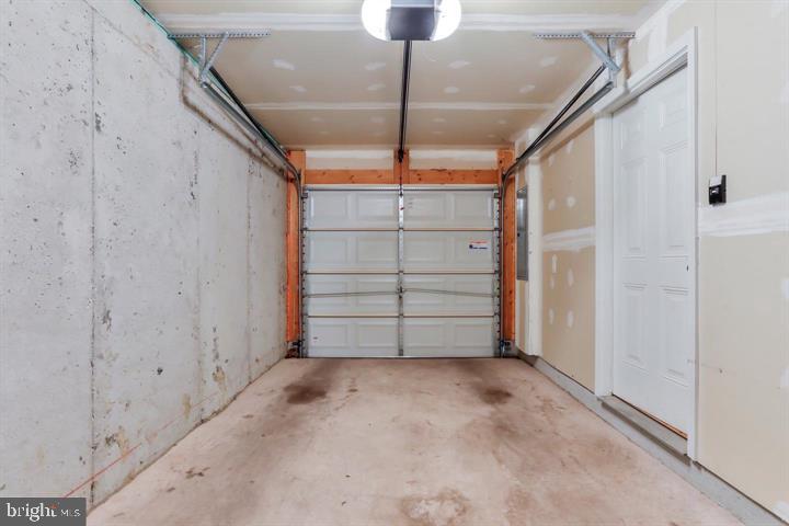 BROOKFIELD - Residential