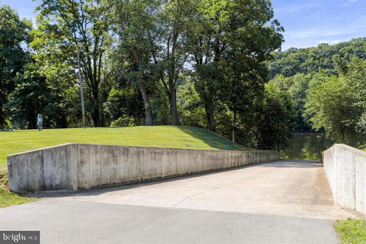 BROOKFIELD - Residential