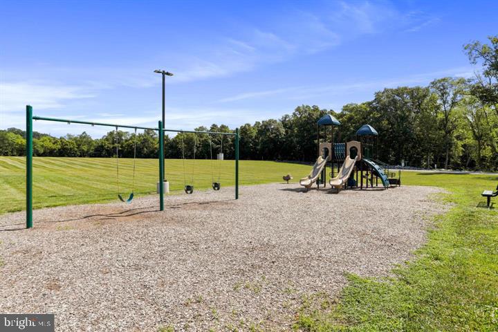 BROOKFIELD - Residential