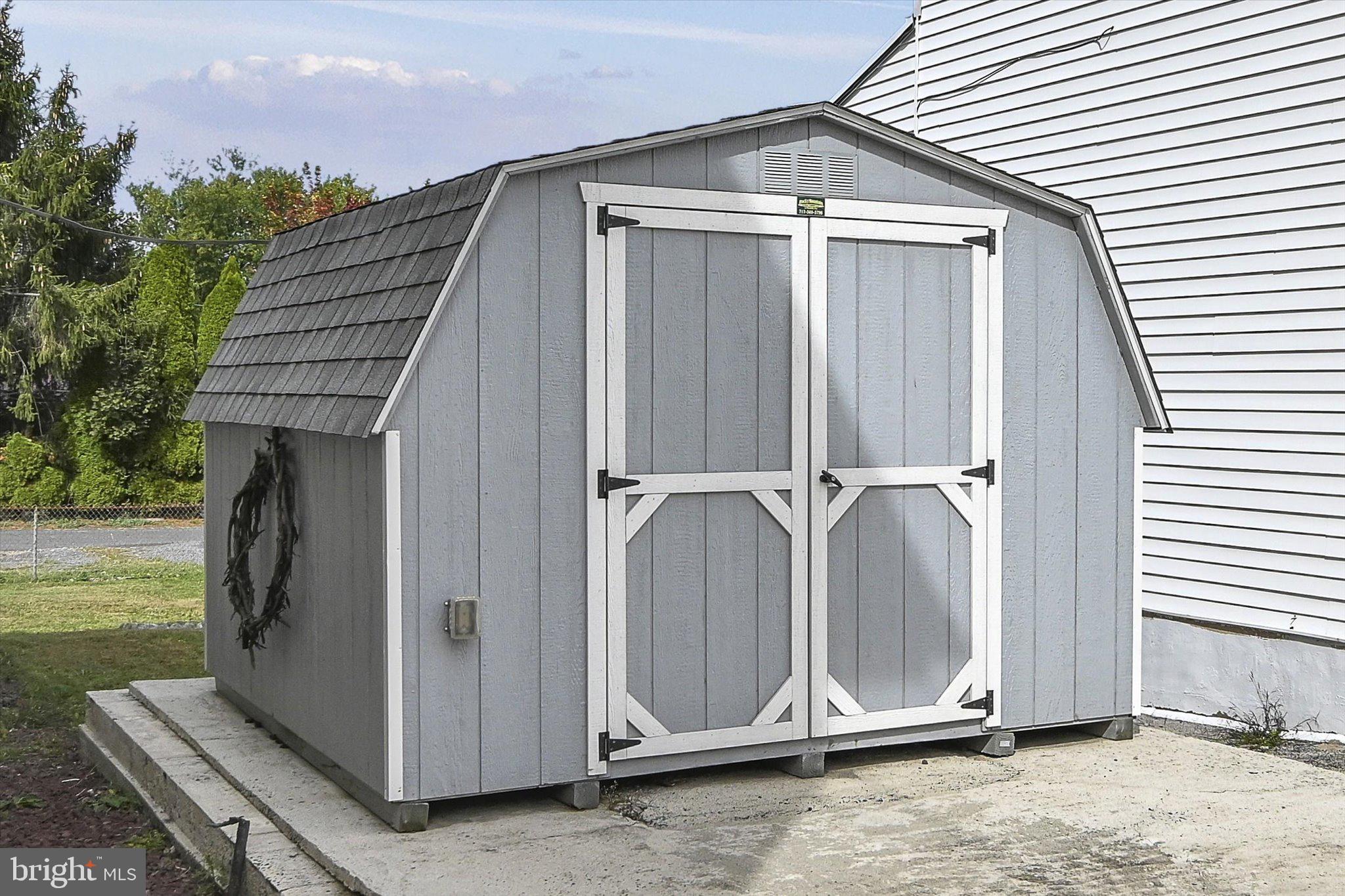 NEW MINERSVILLE - Residential