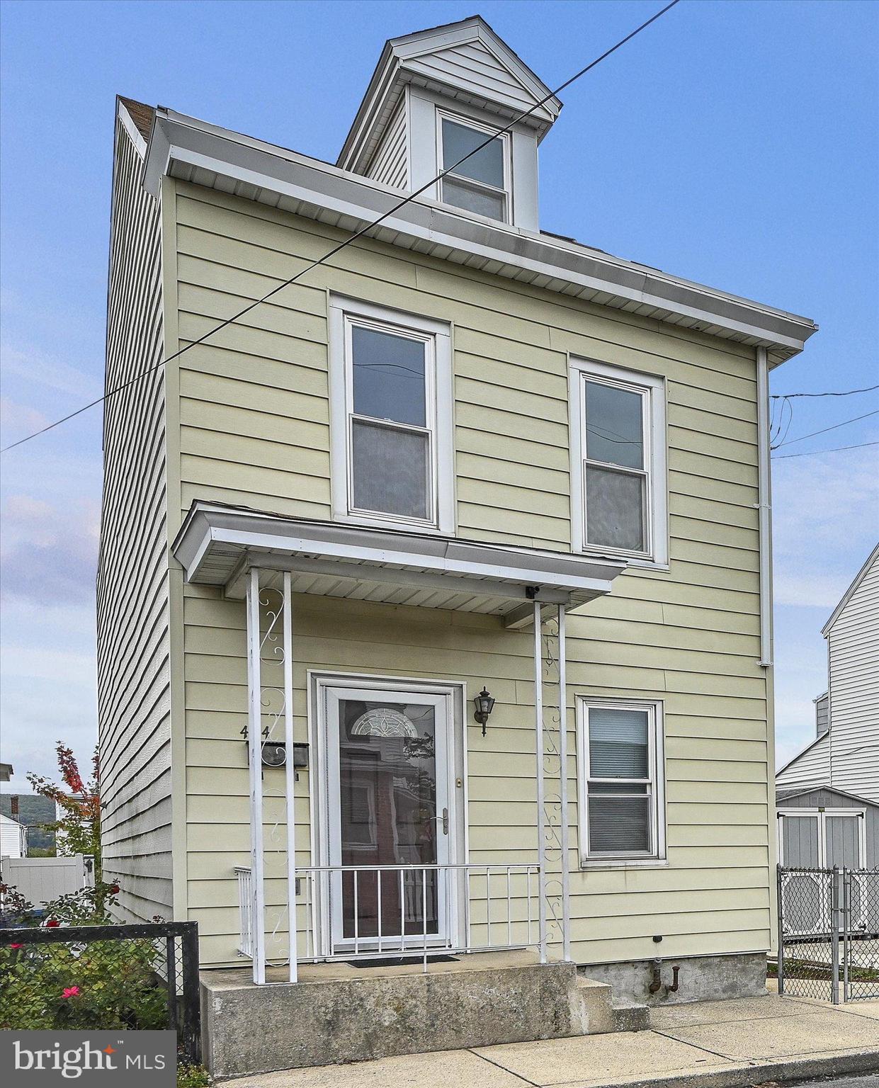 NEW MINERSVILLE - Residential