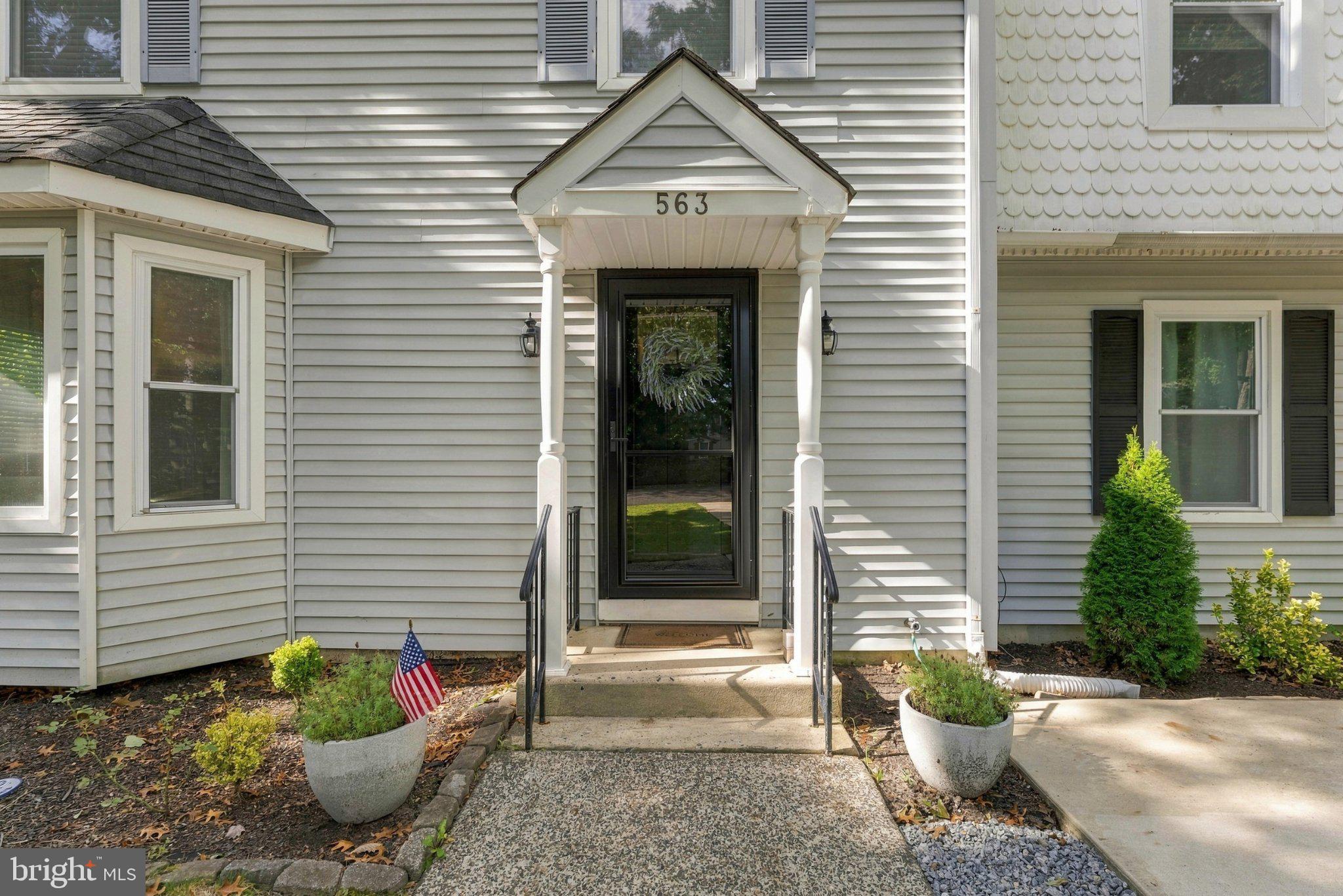563 CONSTITUTION DRIVE