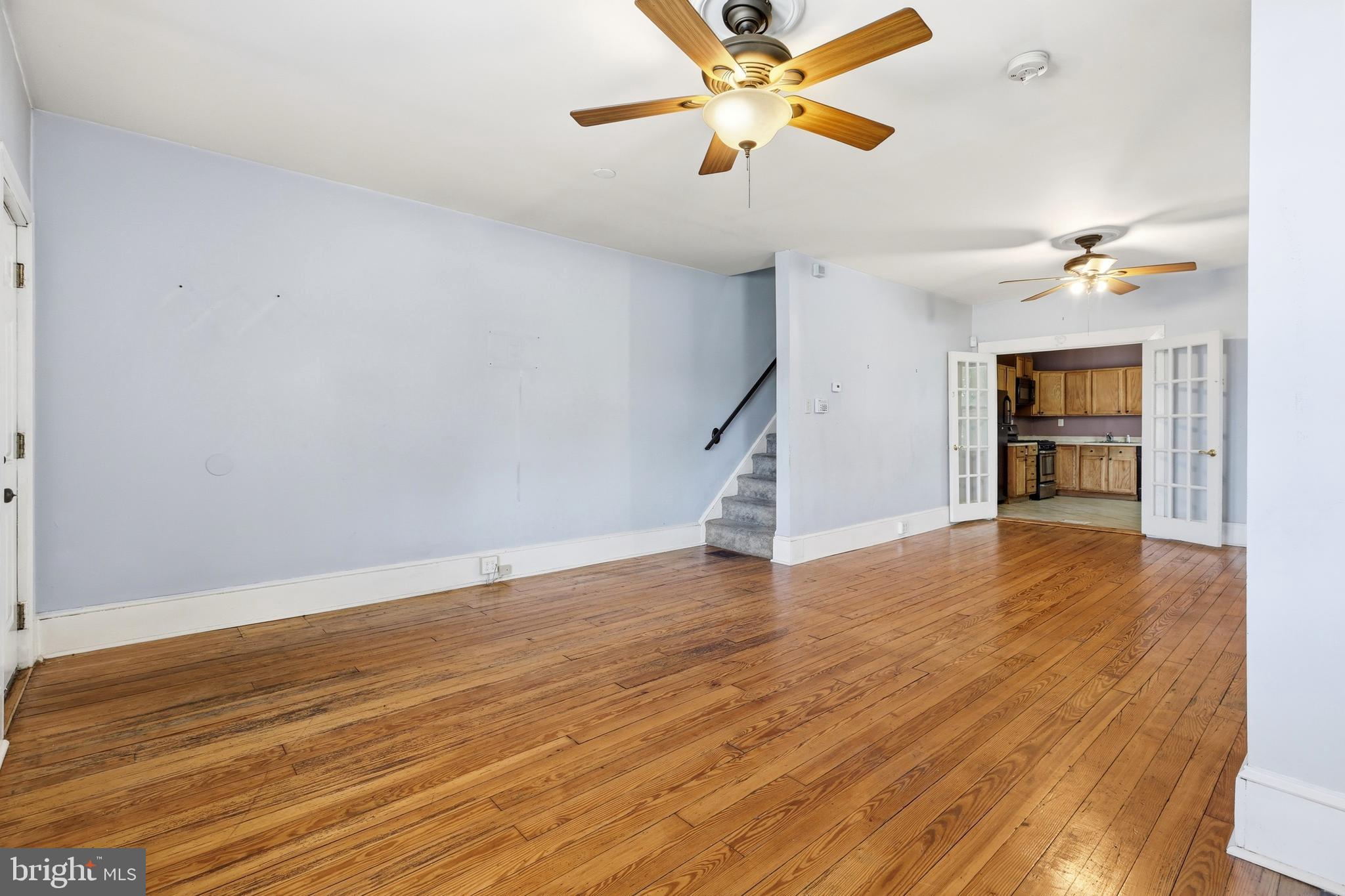 910 COLUMBUS ROAD