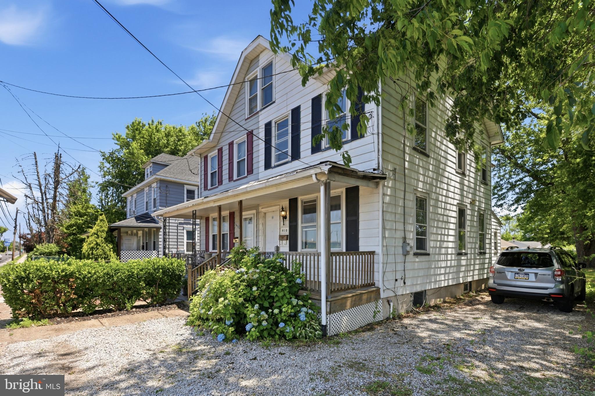 910 COLUMBUS ROAD