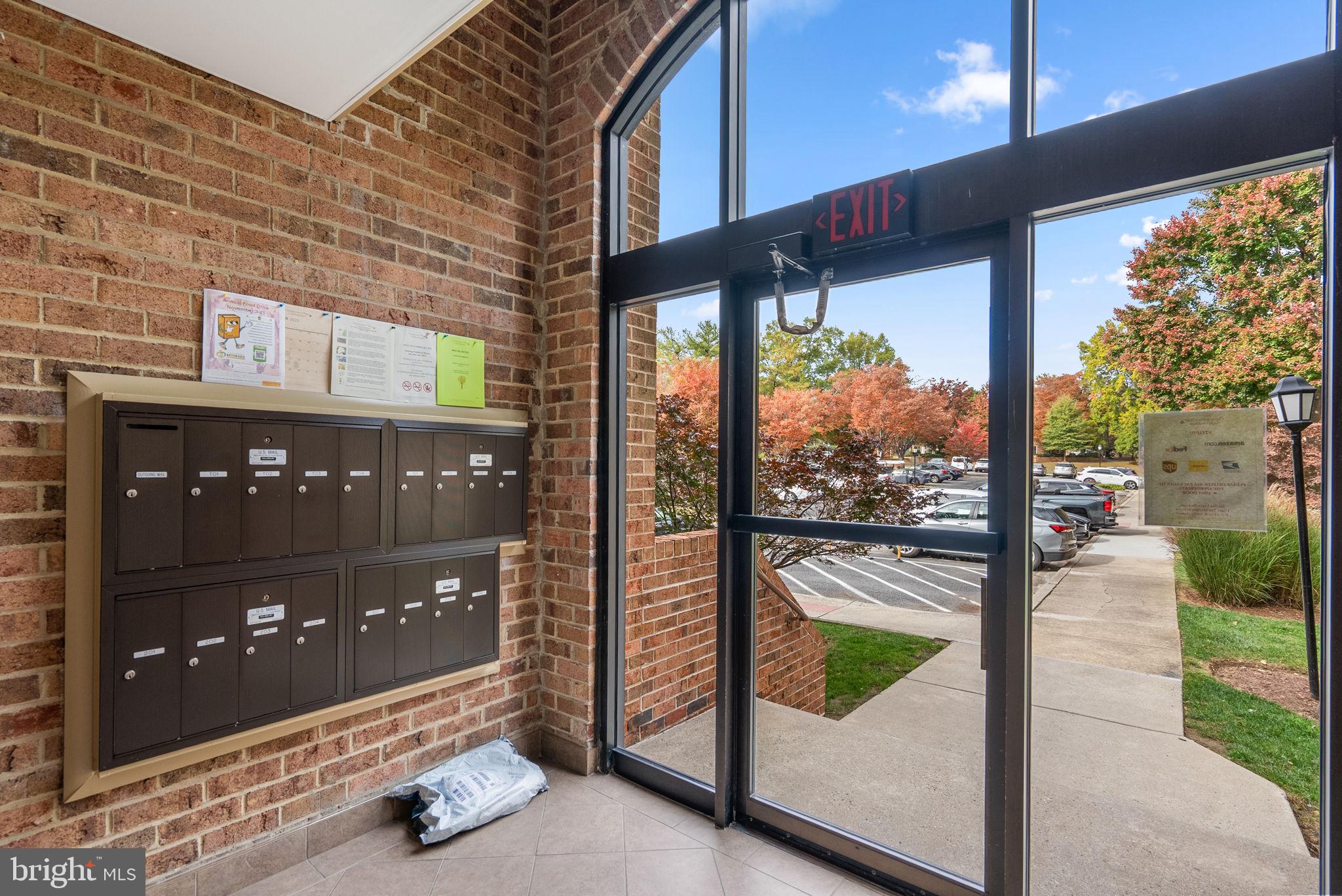 GEORGETOWN VILLAGE - Residential Lease